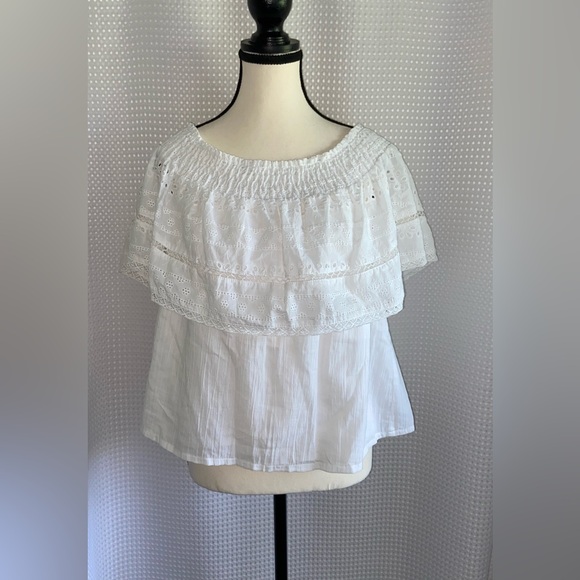 Women’s Sofia‎ Vergara Cha Cha Top Off-the-Shoulder Eyelet Ruffle size medium - Picture 4 of 16